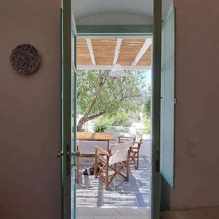 Cycladic Secret House *