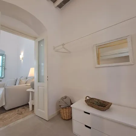Cycladic Secret House *
